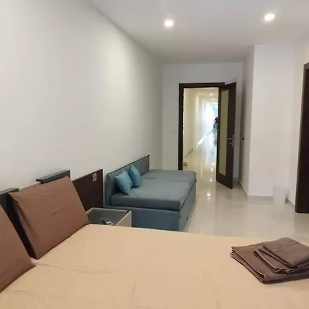 Aqua Marine Apt.6 - Entire Unit *