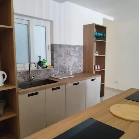 Apartment Aqua Marine Apt.6 - Entire Unit