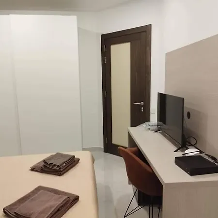 Aqua Marine Apt.6 - Entire Unit * St. Paul's Bay