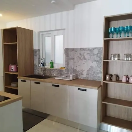 Apartment Aqua Marine Apt.6 - Entire Unit St. Paul's Bay
