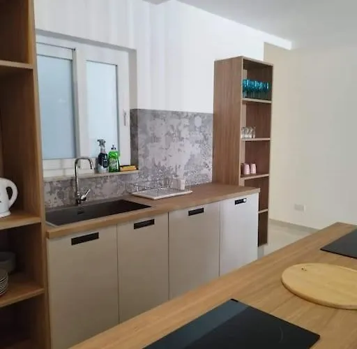 Апартаменты Aqua Marine Apt.6 - Entire Unit