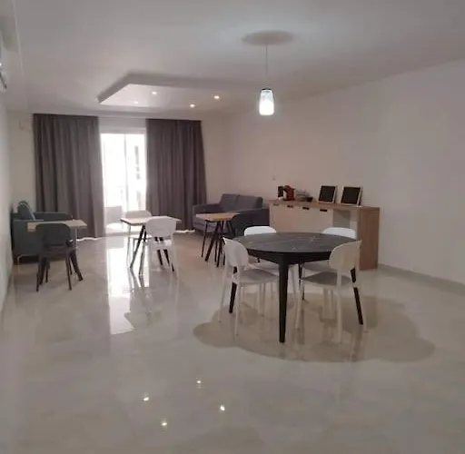 Aqua Marine Apt.6 - Entire Unit