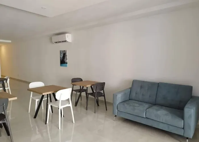 Aqua Marine Apt.6 - Entire Unit