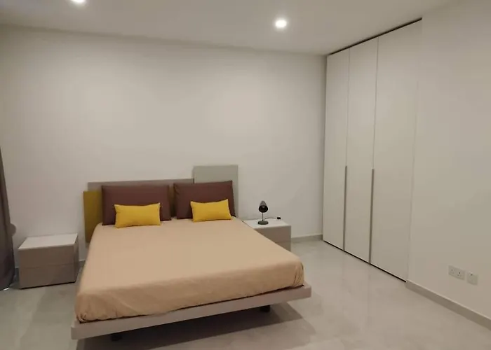 Aqua Marine Apt.6 - Entire Unit 公寓