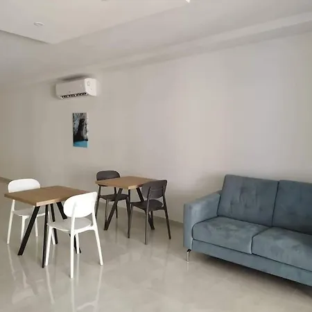 Aqua Marine Apt.6 - Entire Unit